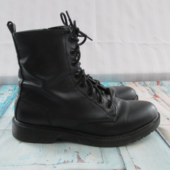 Time and Tru Black Combat Boots - Picture 3 of 13